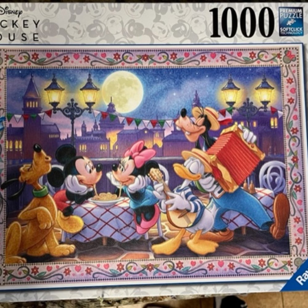 Ravensburger 1000 Piece Mickey Mouse